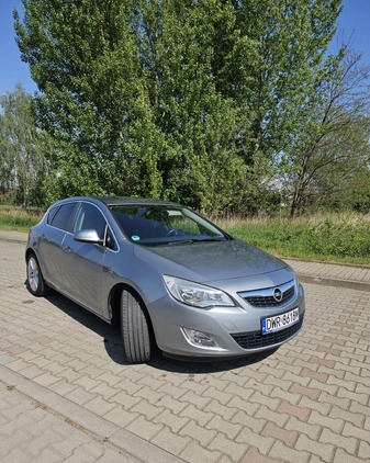 Opel Astra cena 21500 przebieg: 232000, rok produkcji 2009 z Wrocław małe 436